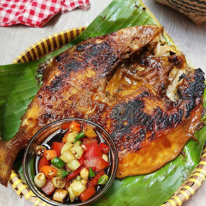 Goldenking Martabak: A Flavorful Night on Rinjani Street