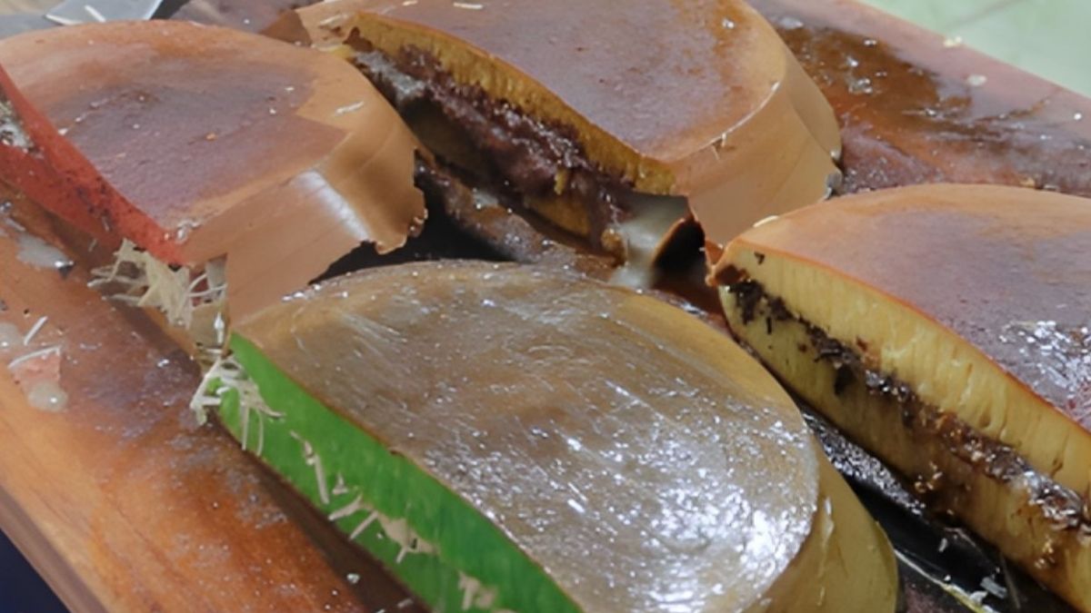 Martabak GOLDENKING: The Flavorful Legend on Rinjani Street