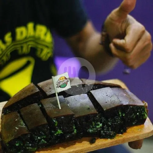 Spesial Blackforest Coklat Kacang